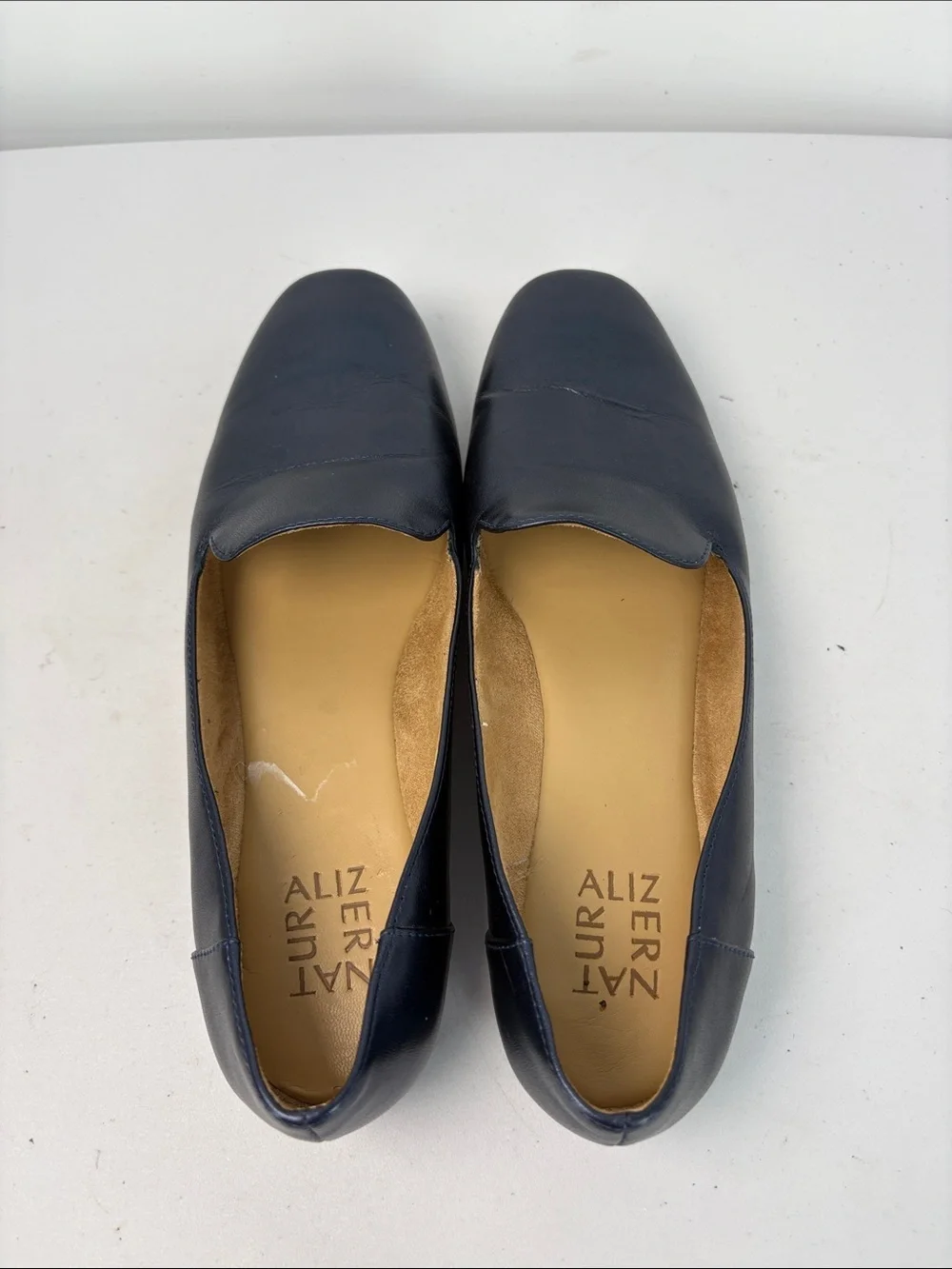 🍎 Naturalizer Navy Leather Slip-On Loafers